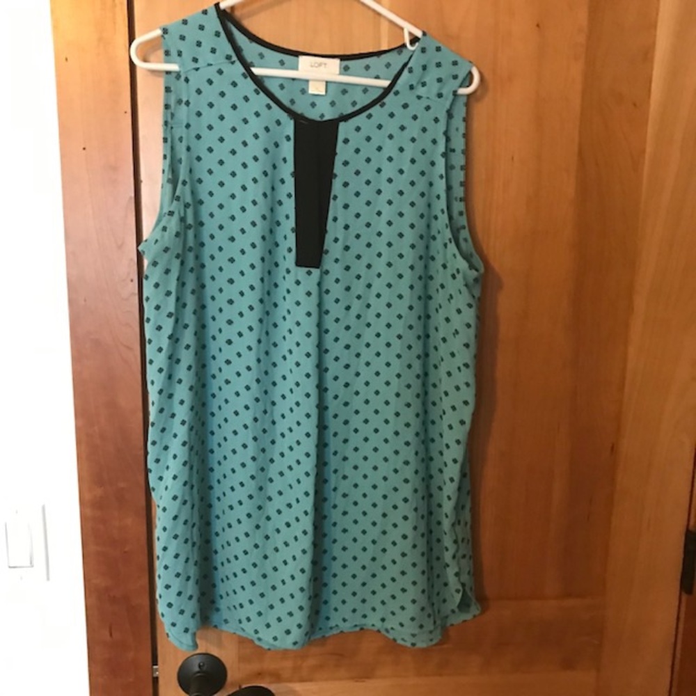 LOFT Light blue and black printed tank top blouse XL